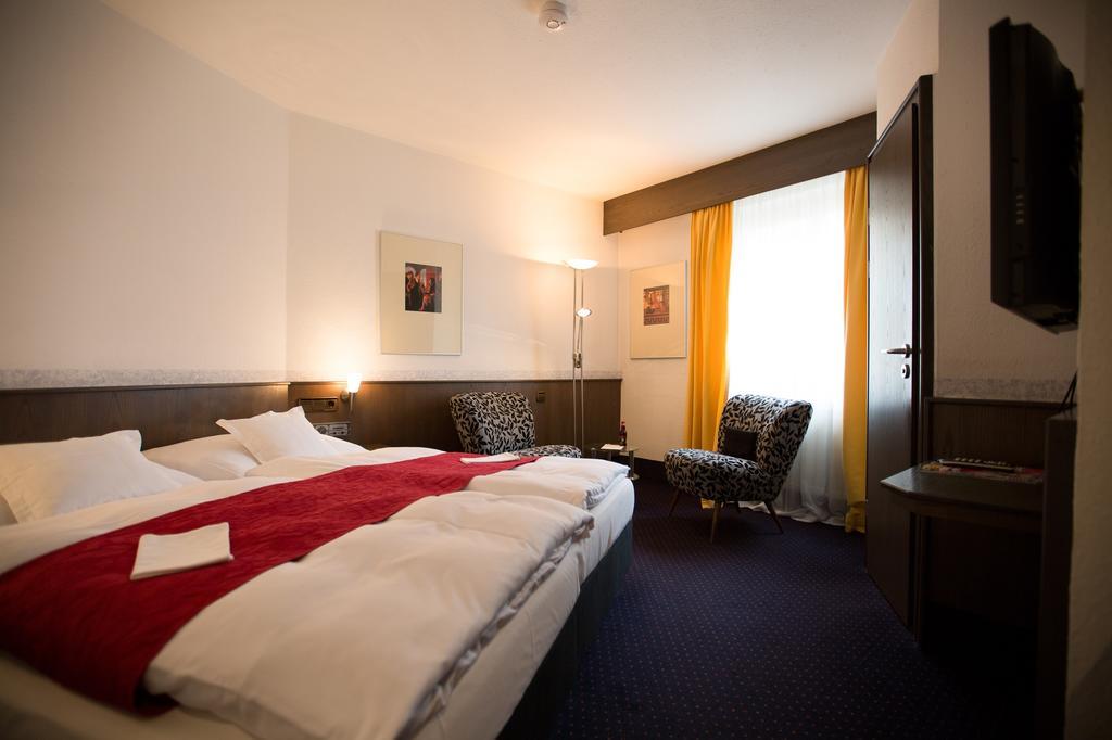 Hotel Buerkle Fellbach Ruang foto